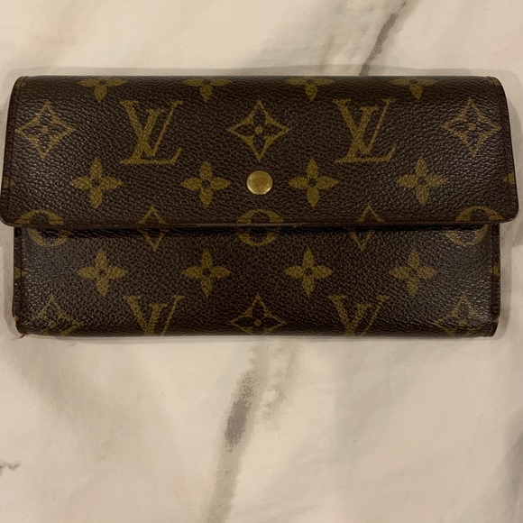 louis vuitton wallet - Picture 1 of 6